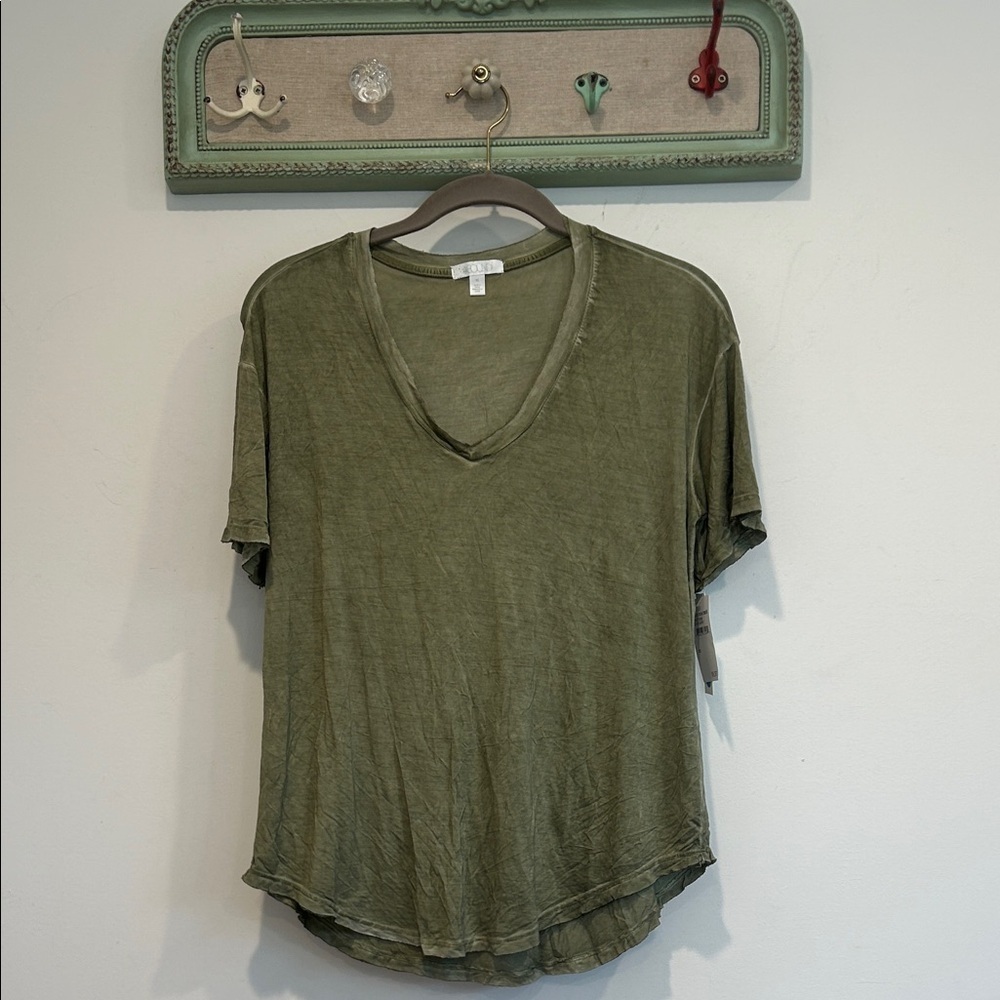 Abound Relaxed Vintage wash Olive Green V-Neck Short Sleeve Top stretchy XS new
